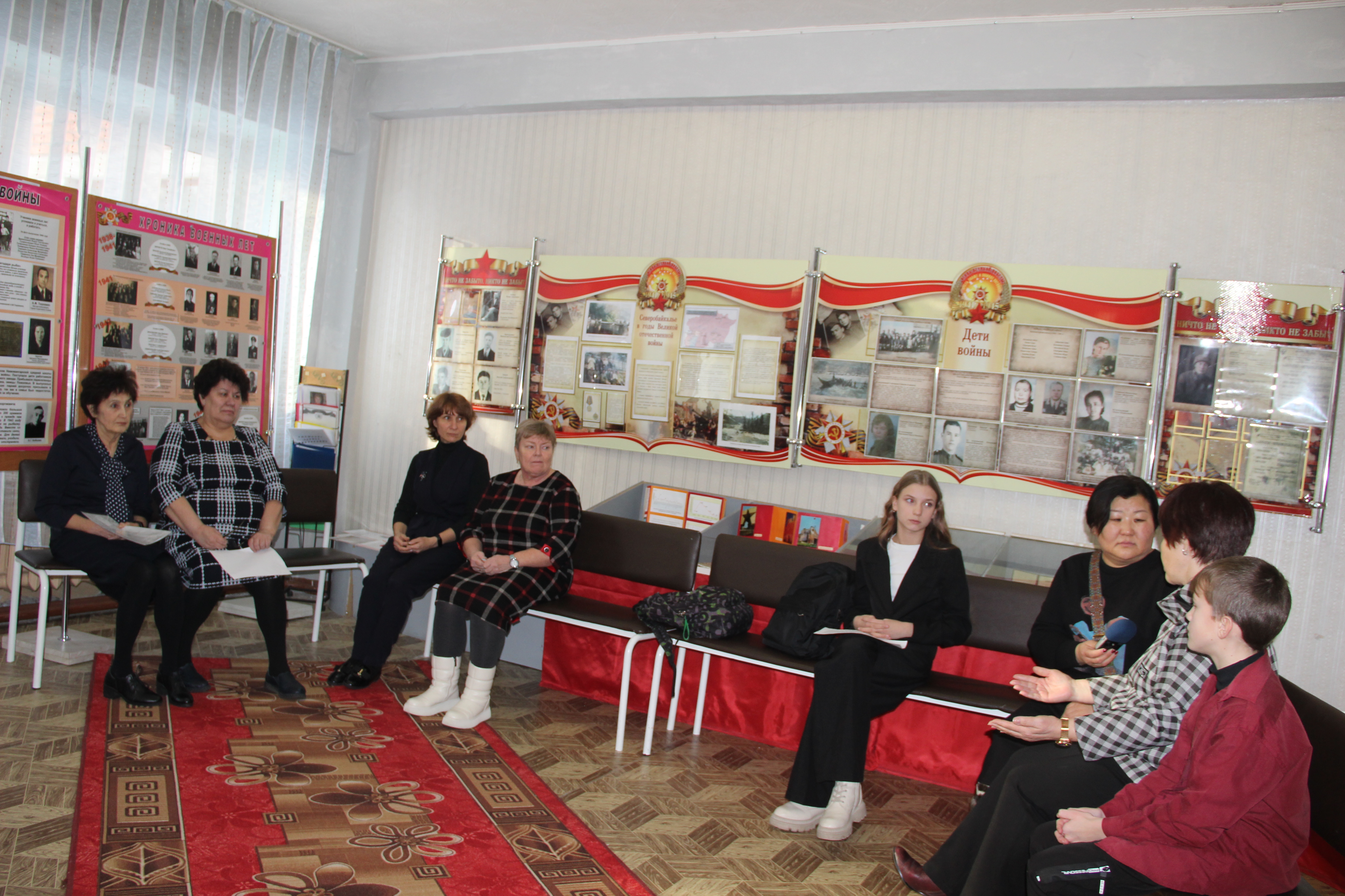 Встреча учащихся и учителей с журналистом Бурятского радио.